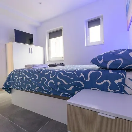 2 Apartment Laredo